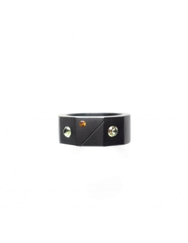 Bague H noire suggérées chez